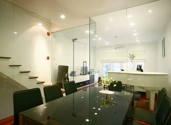 Xu hướng sử dụng kính trong nội thất